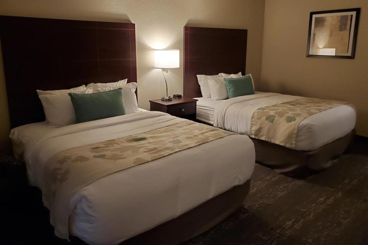 Cobblestone Suites - Oshkosh Eksteriør billede