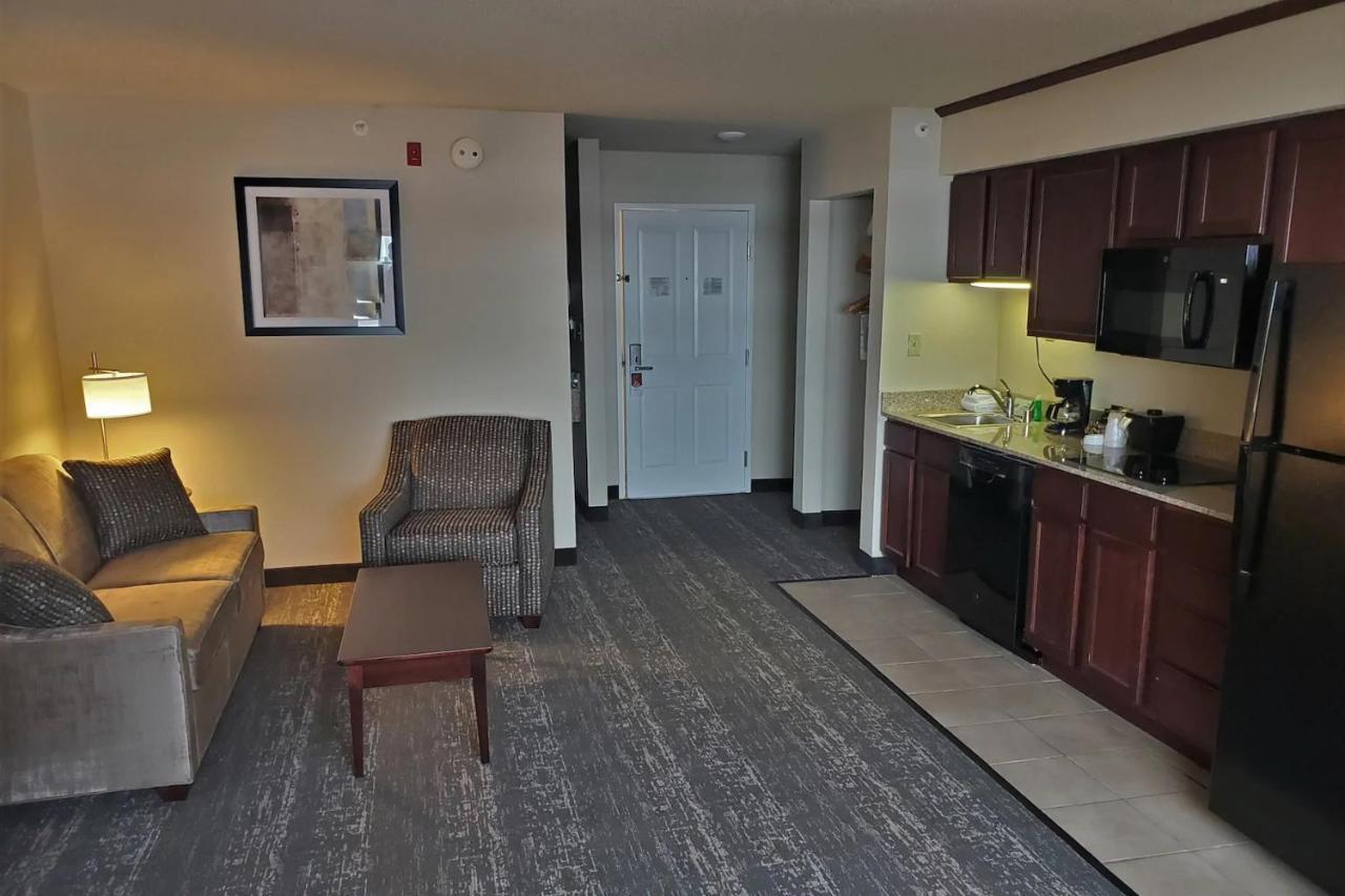 Cobblestone Suites - Oshkosh Eksteriør billede