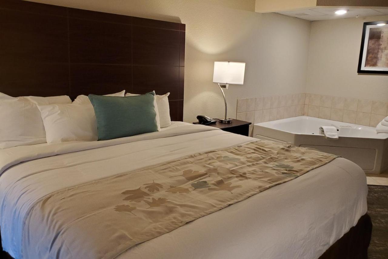 Cobblestone Suites - Oshkosh Eksteriør billede
